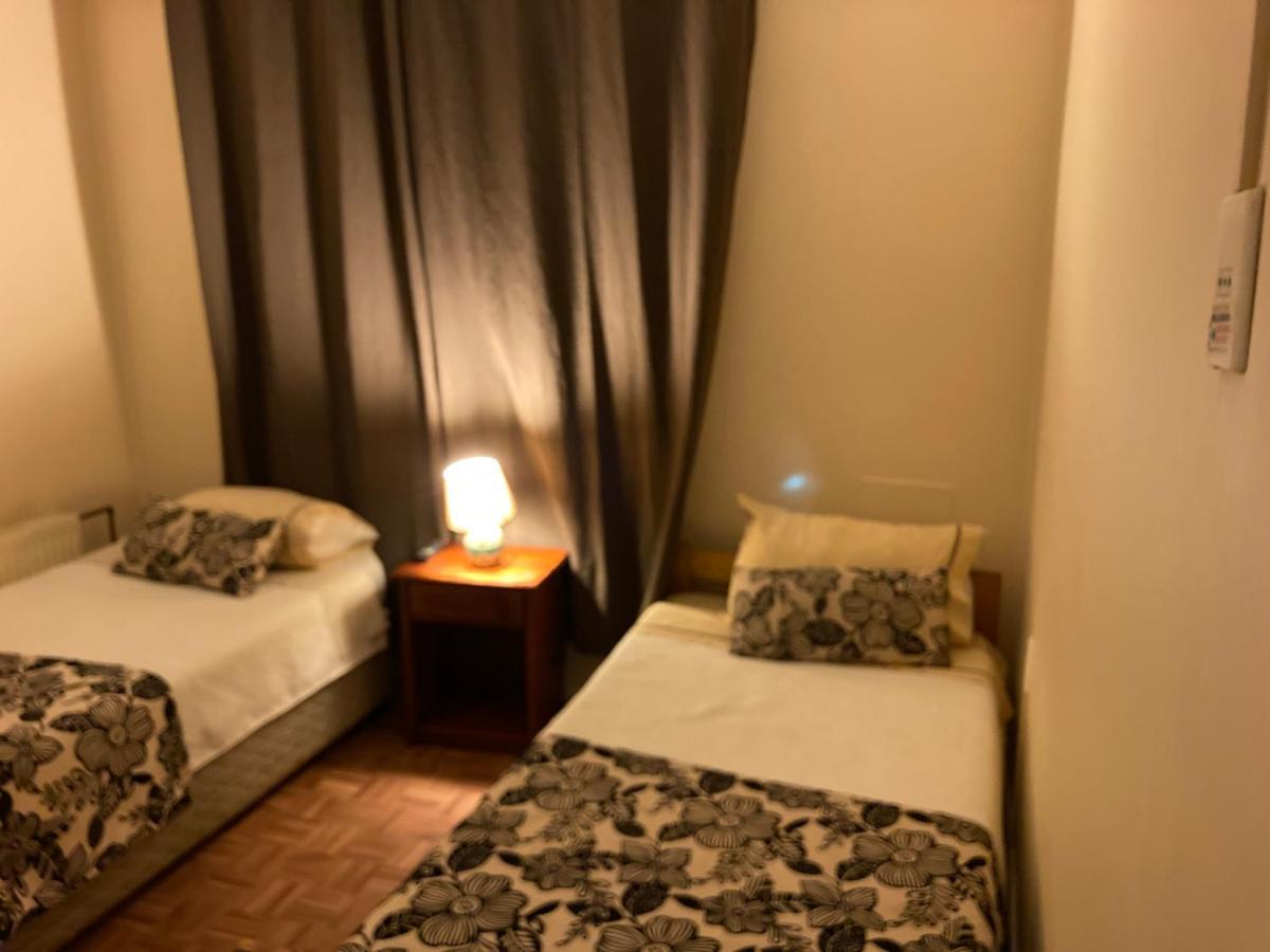 Hostal Hellen Puerto Natales Buitenkant foto