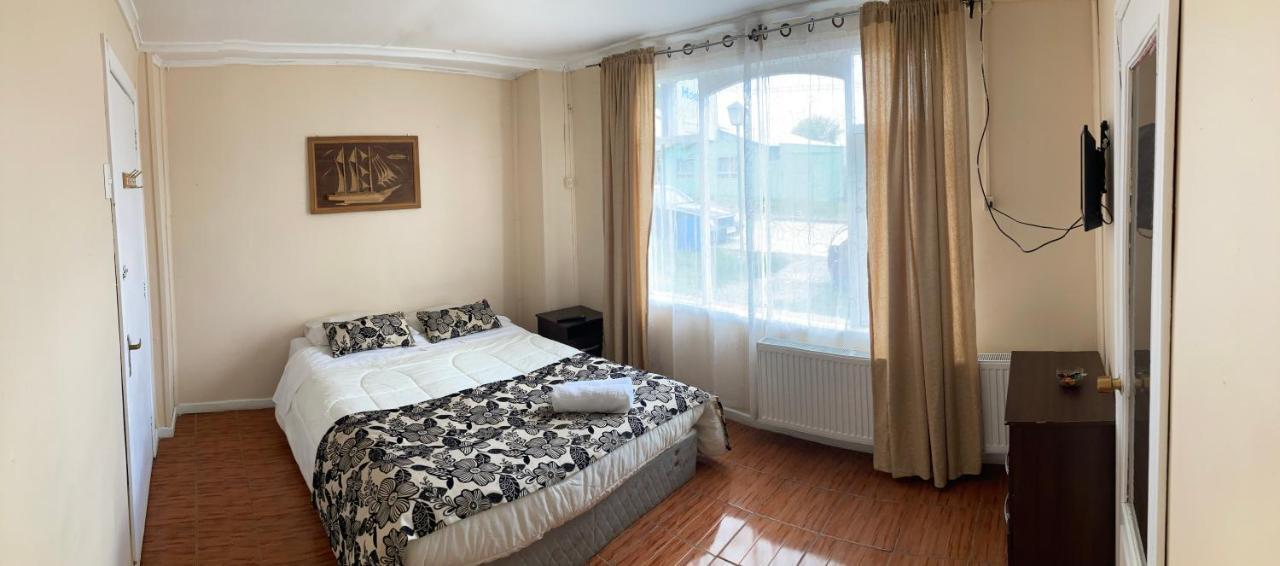 Hostal Hellen Puerto Natales Buitenkant foto